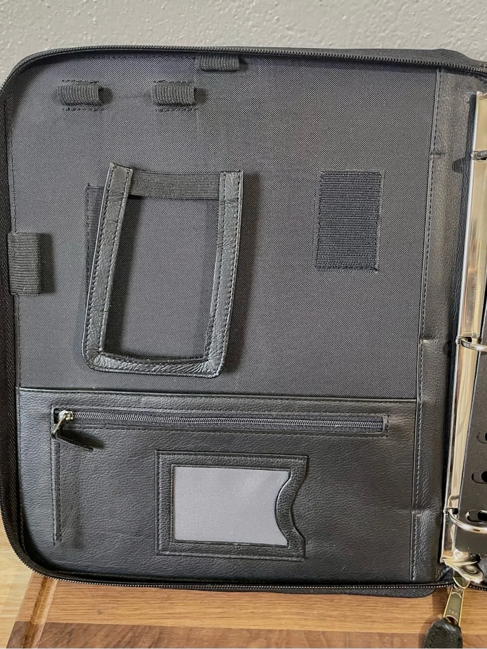 Day Timer Genuine Leather Zip Around Planner Organizer Binder Black Portfolio